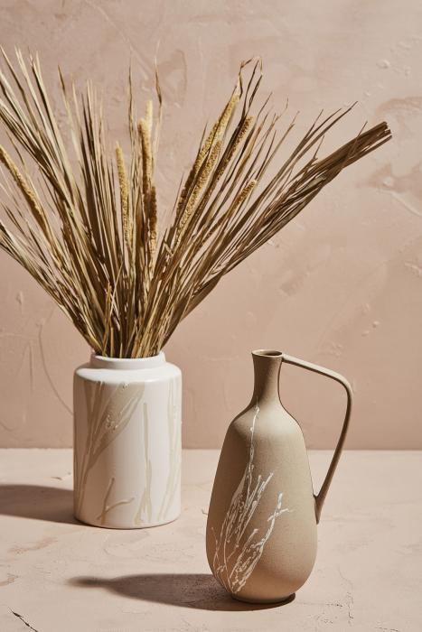 Vases et fleurs séchées